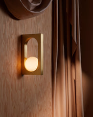 Mythos Wall Light